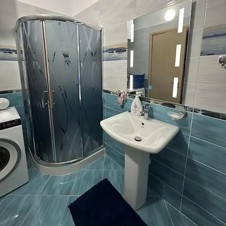 Daire Lungomare Apartment *